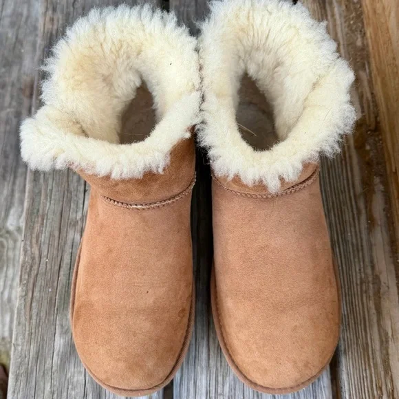 UGG Mini Bailey Button II - Chestnut - Size 8 - Picture 4 of 9